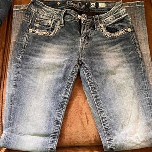 Size 26 Miss Me jeans, boot cut. Inseam 31. Like new
